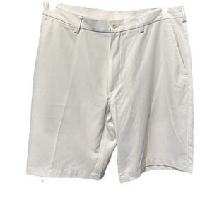 EUC PGA Tour Men’s White 10” Golf Dress Shorts Flat Front - Size 36